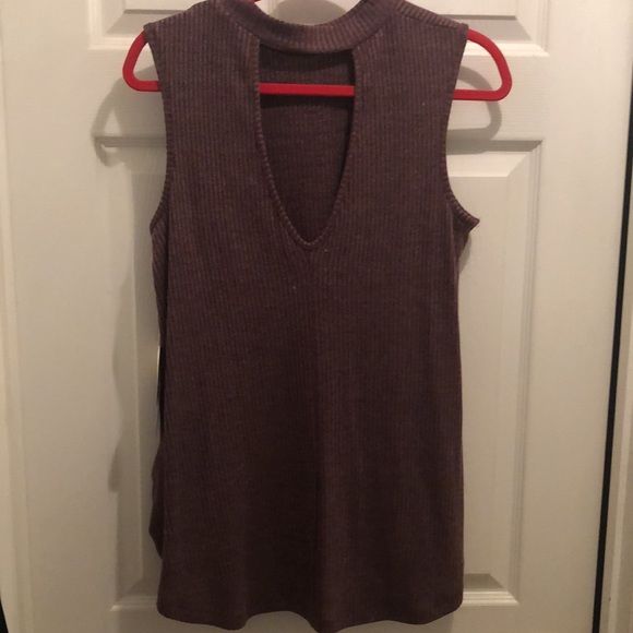 Rue 21 lightweight sleeveless top - Picture 2 of 4